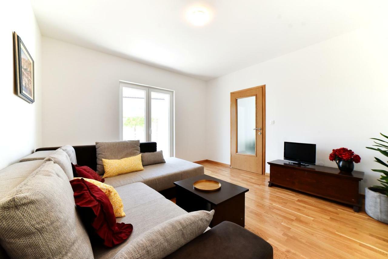 Apartman Hertz Imotski Eksteriør billede